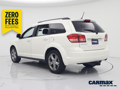 White 2017 Dodge Journey SE