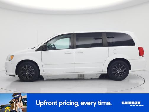 White 2016 Dodge Grand Caravan SE