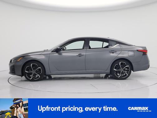 Gray 2023 Nissan Altima SR
