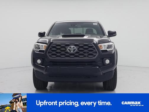 White 2022 Jeep Compass Latitude