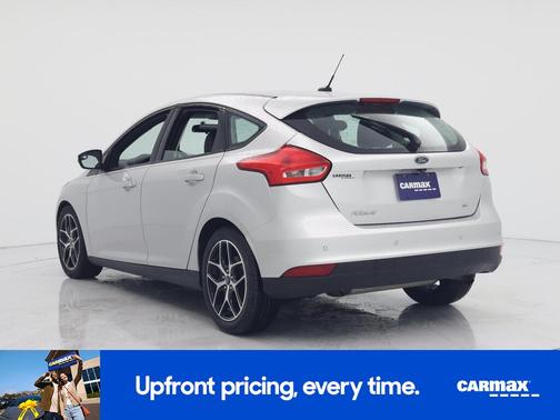 Gray 2016 Ford Focus SE