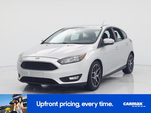 Gray 2016 Ford Focus SE