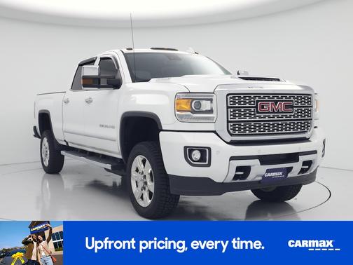 White 2018 GMC Sierra 2500 Denali