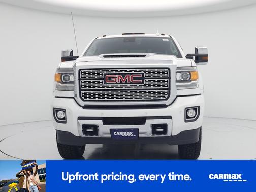 White 2018 GMC Sierra 2500 Denali