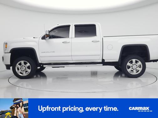 White 2018 GMC Sierra 2500 Denali