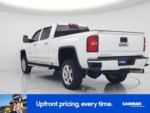 White 2018 GMC Sierra 2500 Denali