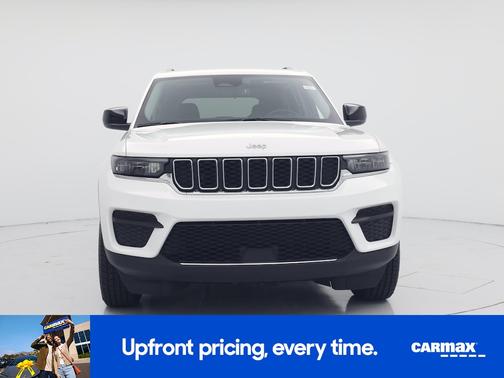 White 2023 Jeep Grand Cherokee Laredo