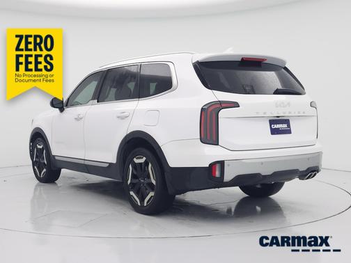White 2024 Kia Telluride EX