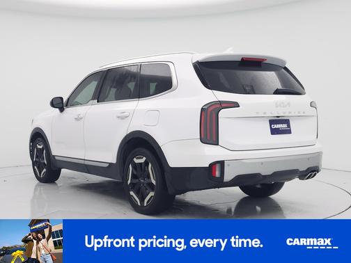 White 2024 Kia Telluride EX