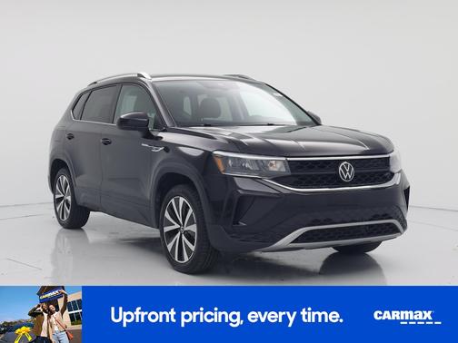 Black 2024 Volkswagen Taos SE