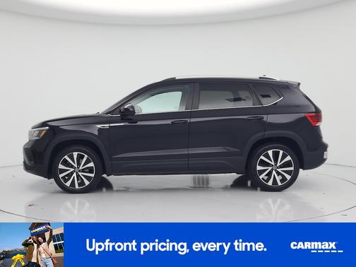 Black 2024 Volkswagen Taos SE