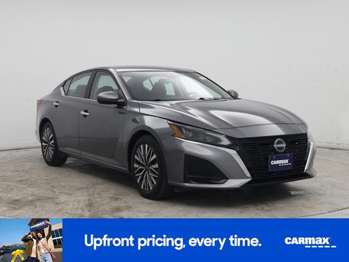 2023 Nissan Altima SV