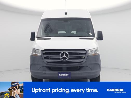 White 2022 Mercedes-Benz Sprinter 2500 Crew
