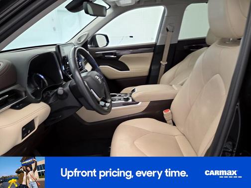 Burgundy 2022 Toyota Highlander Limited