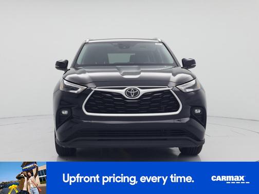 Black 2022 Toyota Highlander XLE