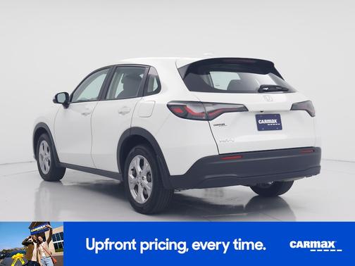 White 2024 Honda HR-V LX