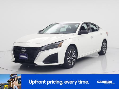 White 2025 Nissan Altima SV