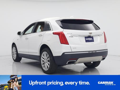 White 2017 Cadillac XT5 Platinum