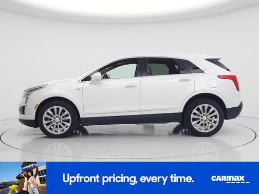 White 2017 Cadillac XT5 Platinum