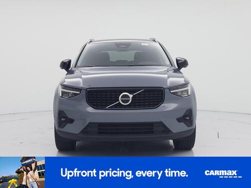 Gray 2023 Volvo XC40 B4 Ultimate Dark Theme