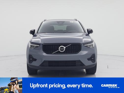 Gray 2023 Volvo XC40 B4 Ultimate Dark Theme