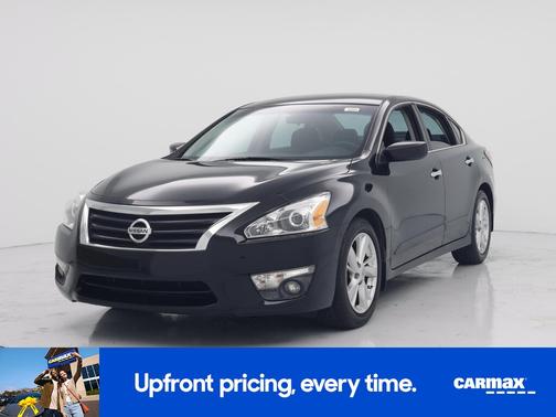 Black 2015 Nissan Altima SV