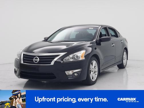 Black 2015 Nissan Altima SV