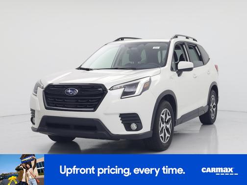White 2022 Subaru Forester Premium