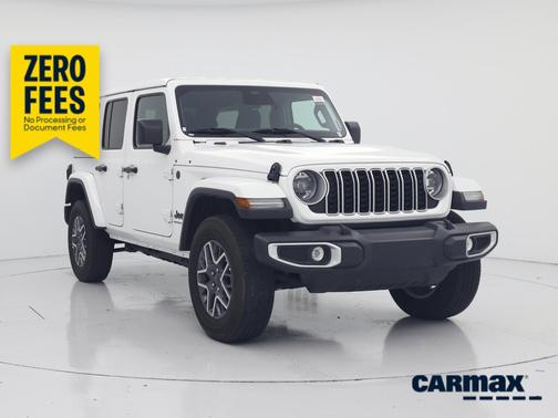 White 2025 Jeep Wrangler Sahara