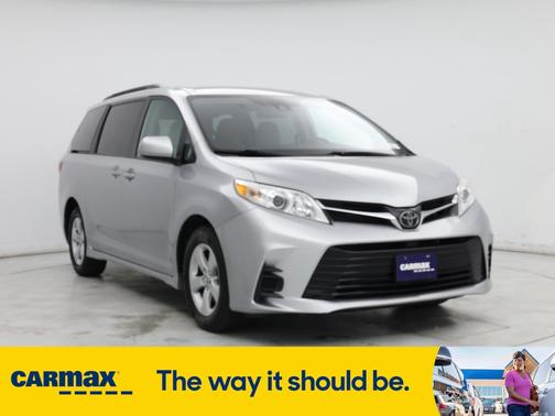 2020 Toyota Sienna LE
