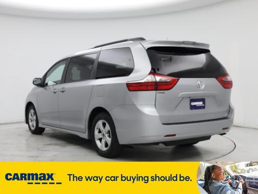 2020 Toyota Sienna LE