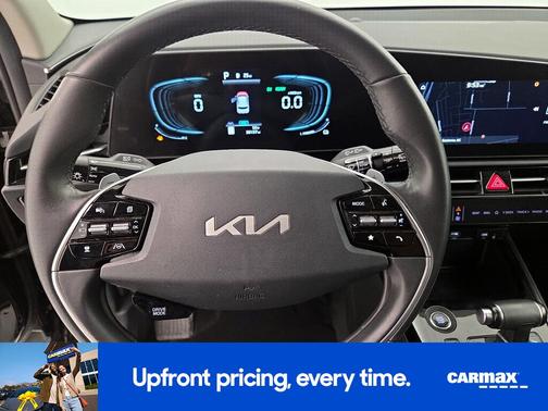 Black 2023 Kia Niro EX