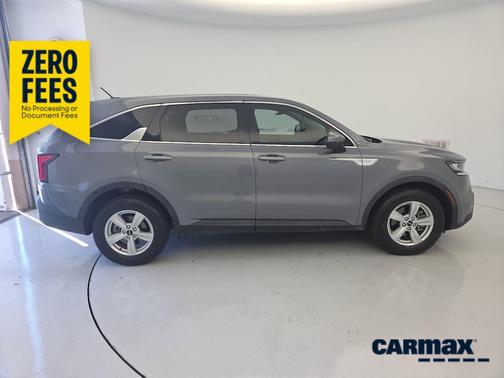 Silver 2023 Kia Sorento LX