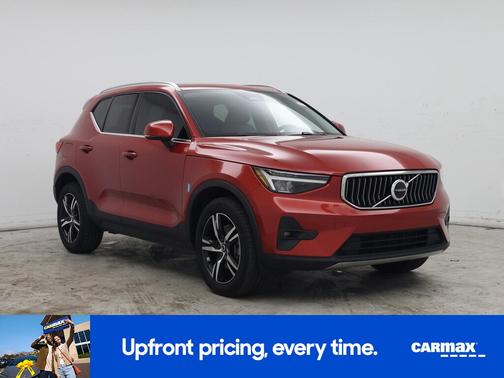 2023 Volvo XC40 B4 Plus Bright Theme