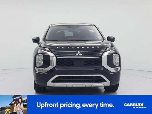 Black 2024 Mitsubishi Outlander SE
