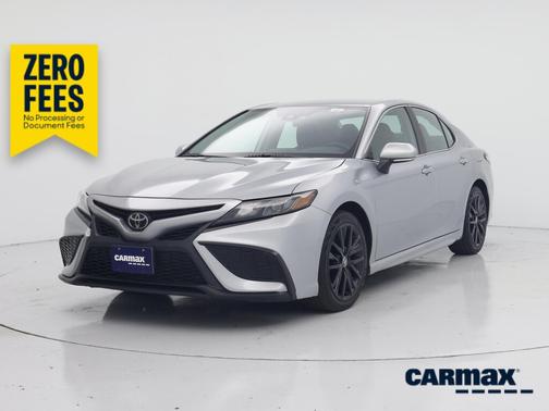Silver 2023 Toyota Camry SE