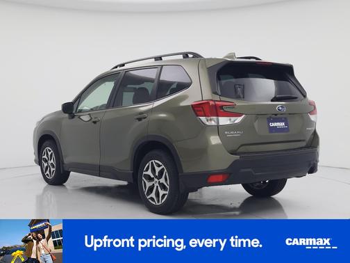 Green 2023 Subaru Forester Premium