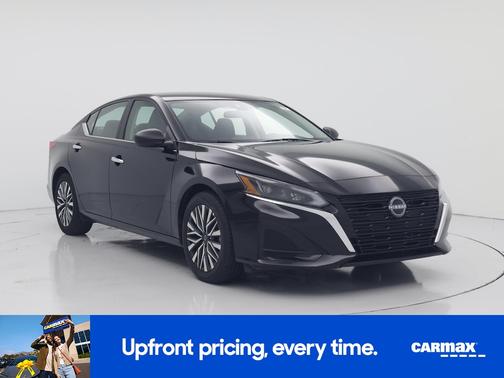 Black 2025 Nissan Altima SV