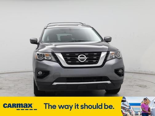 2017 Nissan Pathfinder SV