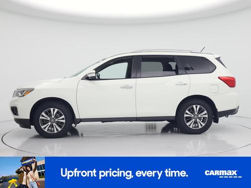 White 2017 Nissan Pathfinder S