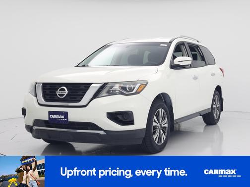 White 2017 Nissan Pathfinder S