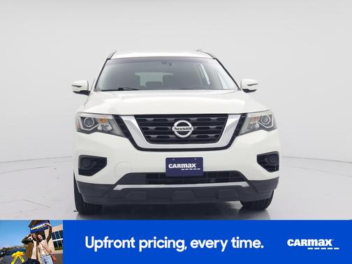 White 2017 Nissan Pathfinder S