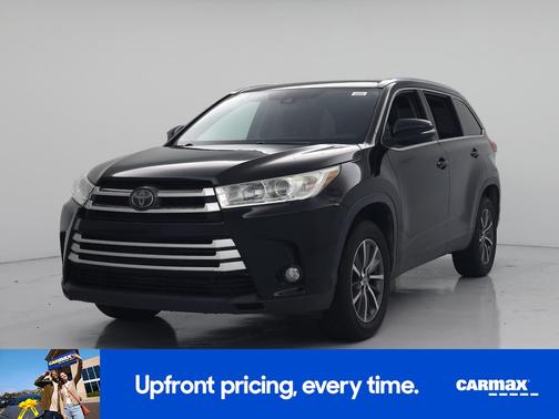 Black 2019 Toyota Highlander XLE