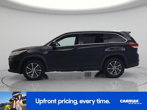 Black 2019 Toyota Highlander XLE