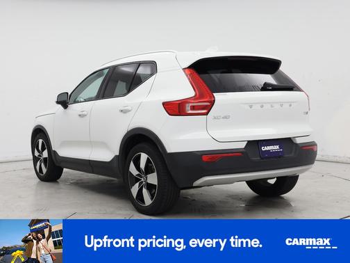 2020 Volvo XC40 T5 Momentum