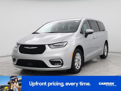 2023 Chrysler Pacifica Touring