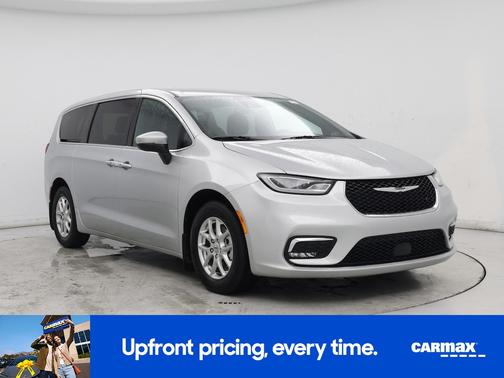 2023 Chrysler Pacifica Touring
