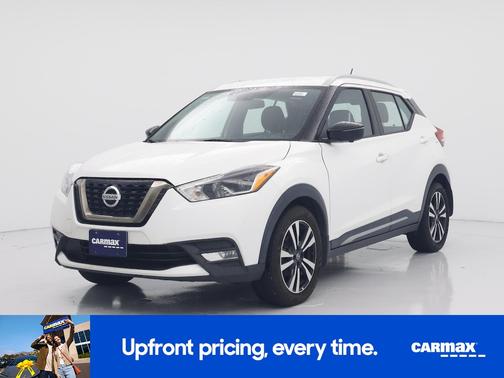 White 2019 Nissan Kicks SR