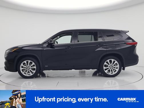 Black 2023 Toyota Highlander Hybrid Limited