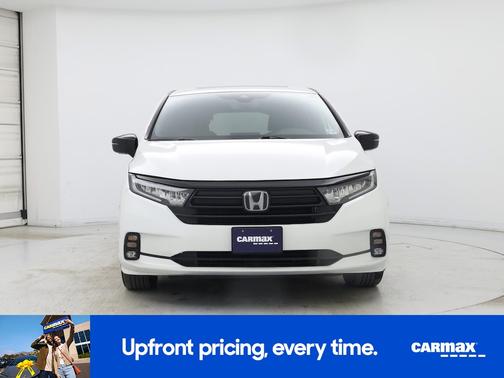 White 2023 Honda Odyssey Sport
